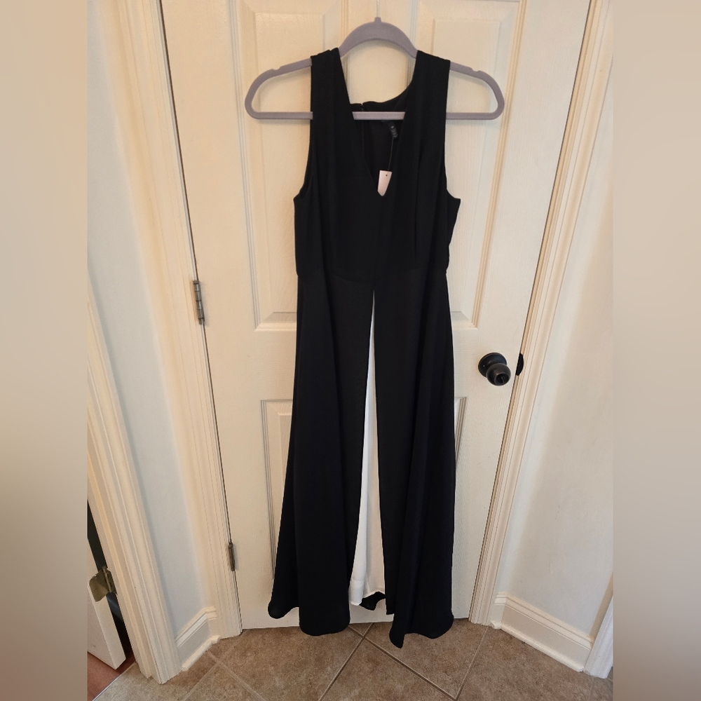 NWT Women's White House Black Market Jumpsuit size 10